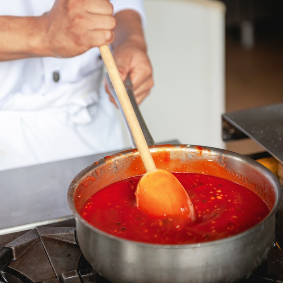 Make Marinara the Old-Fashioned Way With These Expert Sauce Tips