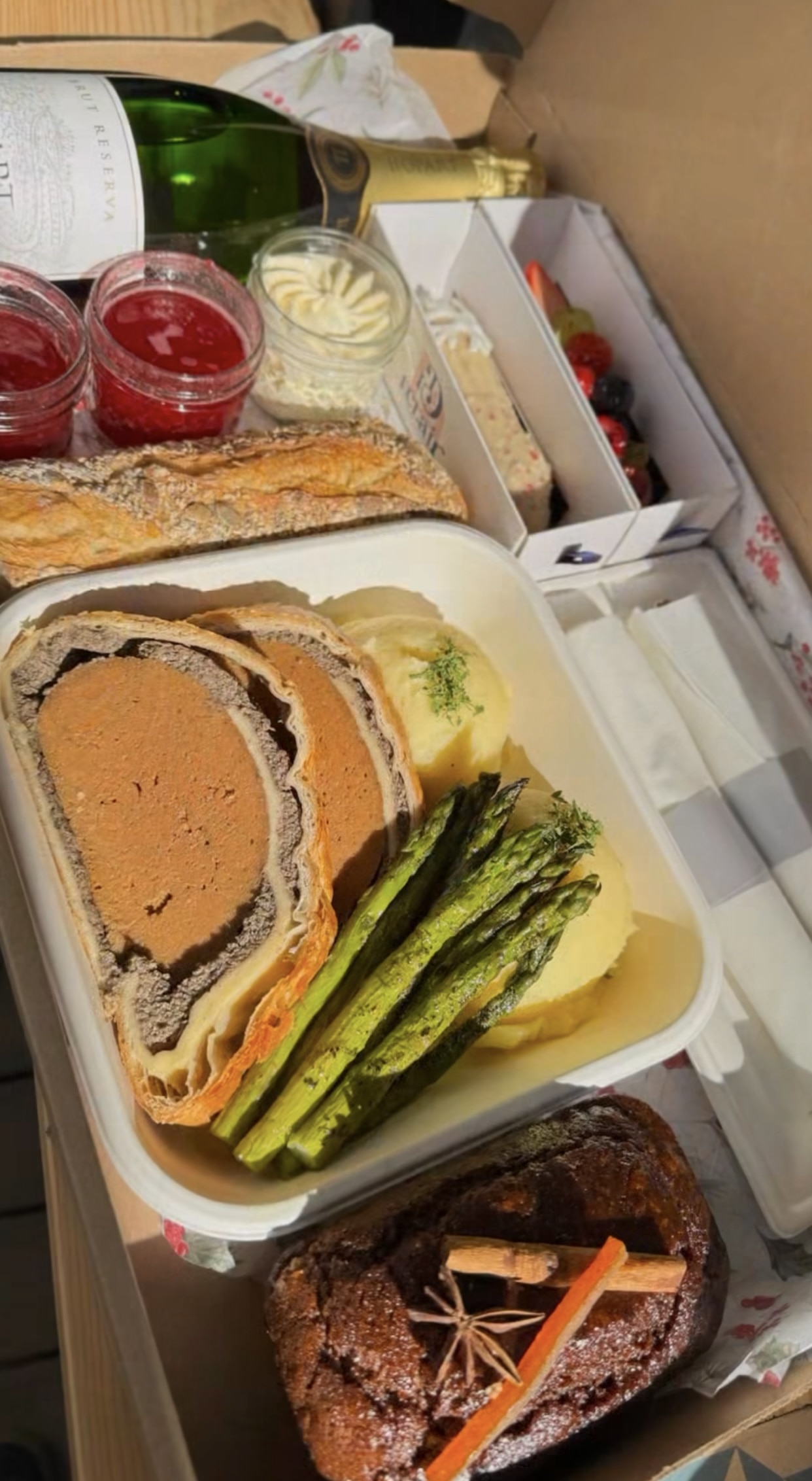 ID-Eclair Holiday Box for Two