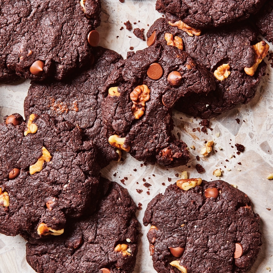 Chunky Vegan Brownie Walnut Cookies